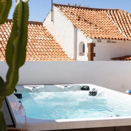 Casa Naranja: Family-friendly With Heated Pool And Bbq Villa *